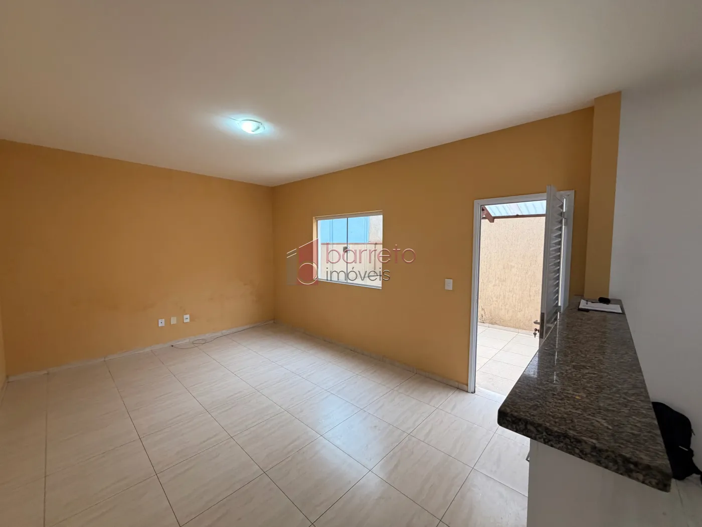 CASA COM ENTRADA COMPARTILHADA NO PISO SUPERIOR PARA LOCAÇÃO NO BAIRRO VILA SÃO PAULO – JUNDIAÍ/SP