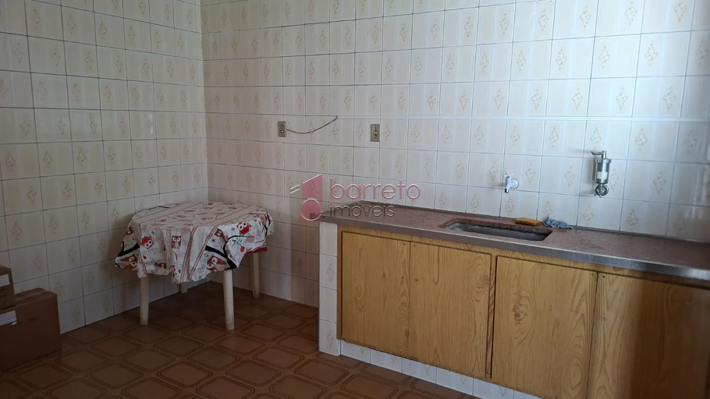 CASA COM EDÍCULA À VENDA NO BAIRRO VIANELO EM JUNDIAÍ/SP