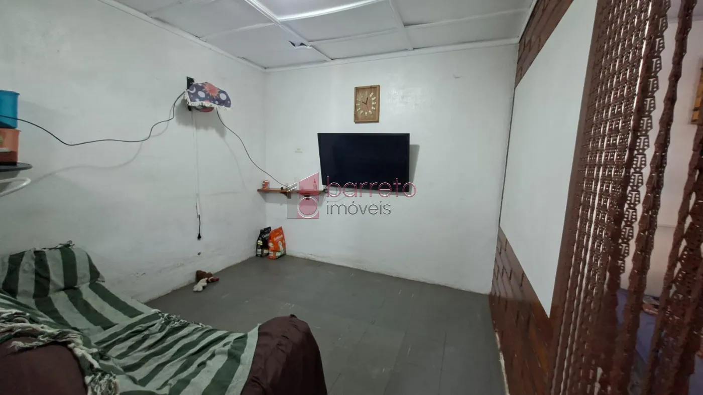 CASA COM EDÍCULA À VENDA NO BAIRRO VIANELO EM JUNDIAÍ/SP