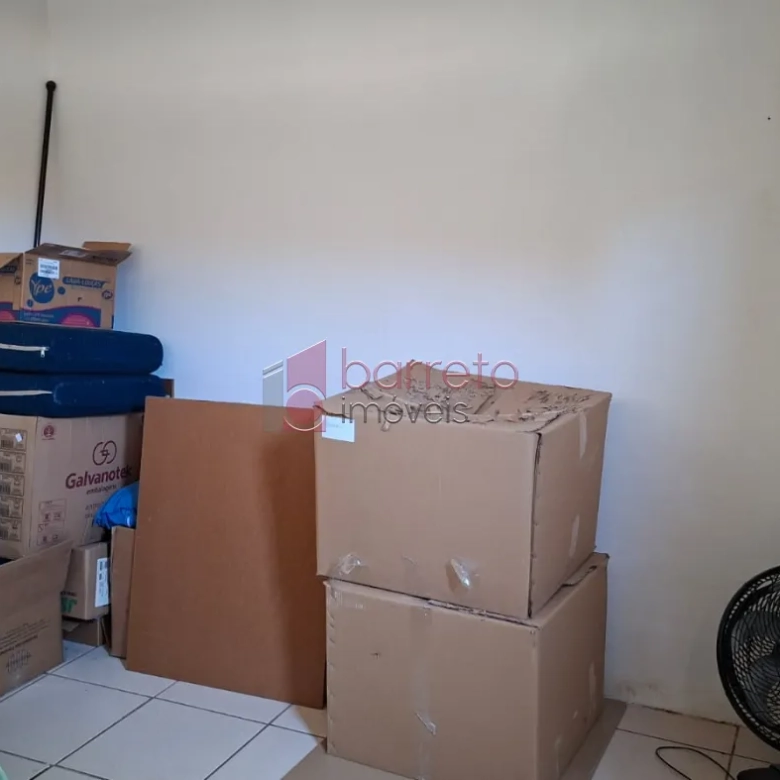 CASA COM EDÍCULA À VENDA NO BAIRRO VIANELO EM JUNDIAÍ/SP