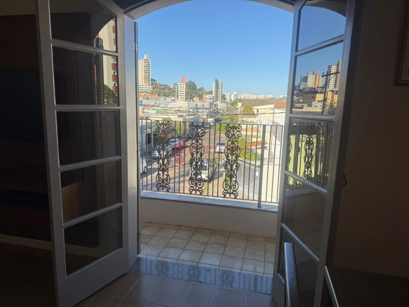 CASA À VENDA COM TERRENO DE 262M² NO BAIRRO VIANELO EM JUNDIAÍ-SP
