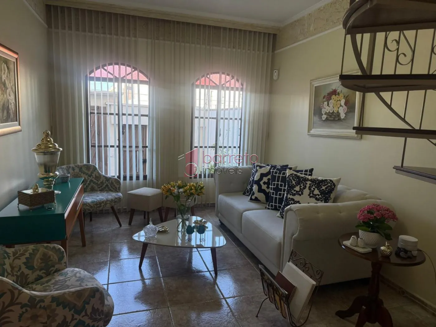CASA À VENDA COM TERRENO DE 262M² NO BAIRRO VIANELO EM JUNDIAÍ-SP