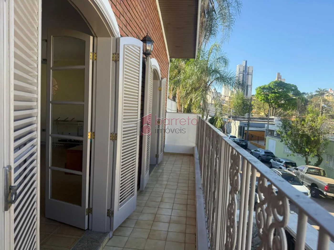 CASA À VENDA COM TERRENO DE 262M² NO BAIRRO VIANELO EM JUNDIAÍ-SP