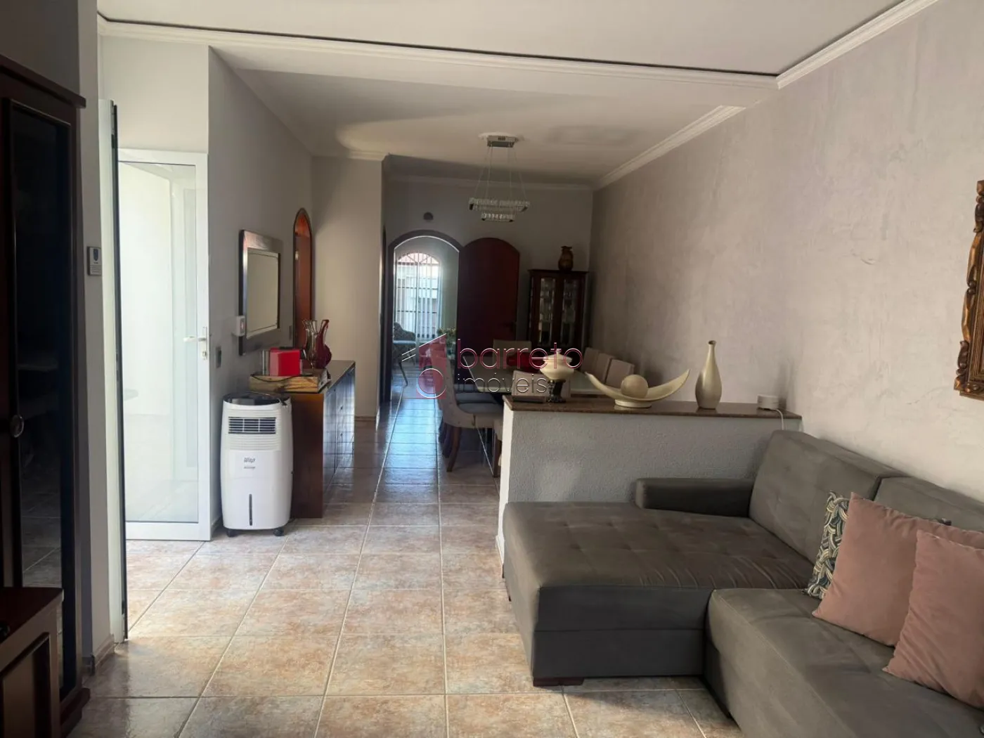CASA À VENDA COM TERRENO DE 262M² NO BAIRRO VIANELO EM JUNDIAÍ-SP
