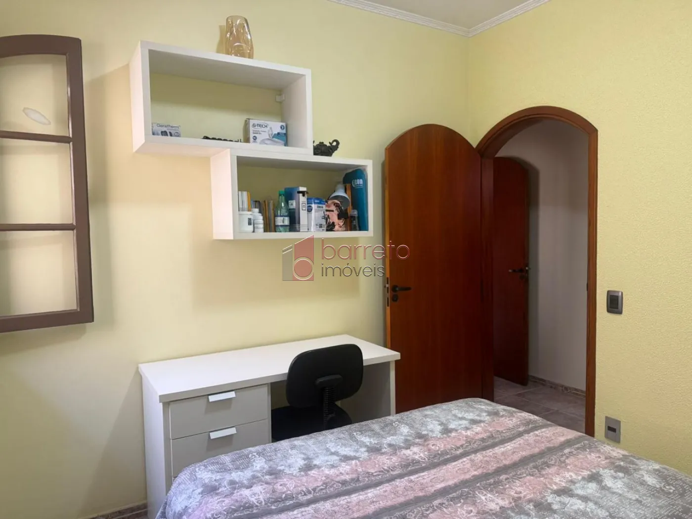 CASA À VENDA COM TERRENO DE 262M² NO BAIRRO VIANELO EM JUNDIAÍ-SP