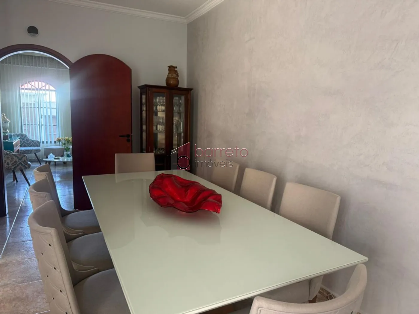 CASA À VENDA COM TERRENO DE 262M² NO BAIRRO VIANELO EM JUNDIAÍ-SP