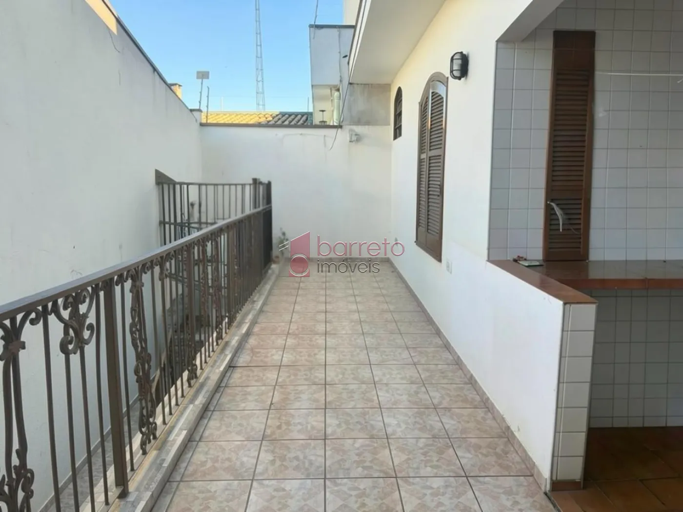 CASA À VENDA COM TERRENO DE 262M² NO BAIRRO VIANELO EM JUNDIAÍ-SP