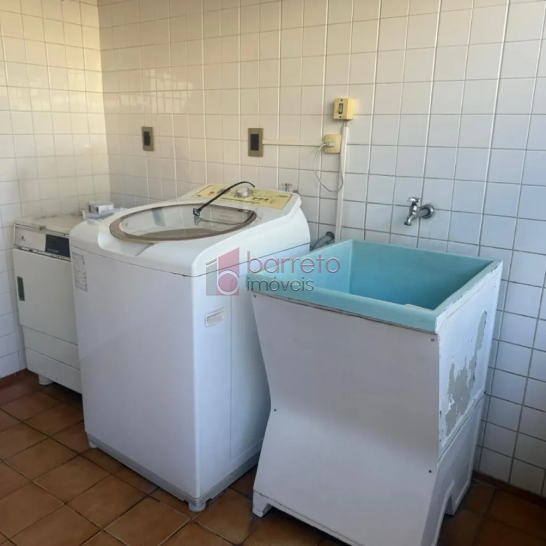 CASA À VENDA COM TERRENO DE 262M² NO BAIRRO VIANELO EM JUNDIAÍ-SP