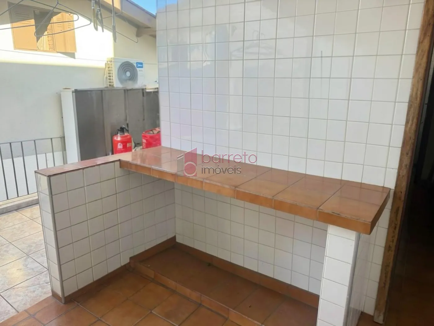 CASA À VENDA COM TERRENO DE 262M² NO BAIRRO VIANELO EM JUNDIAÍ-SP