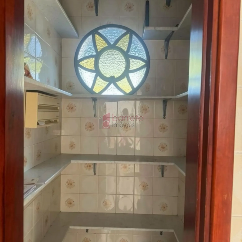 CASA À VENDA COM TERRENO DE 262M² NO BAIRRO VIANELO EM JUNDIAÍ-SP