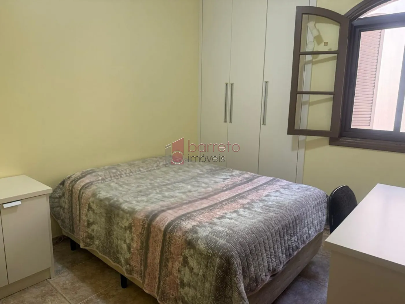 CASA À VENDA COM TERRENO DE 262M² NO BAIRRO VIANELO EM JUNDIAÍ-SP