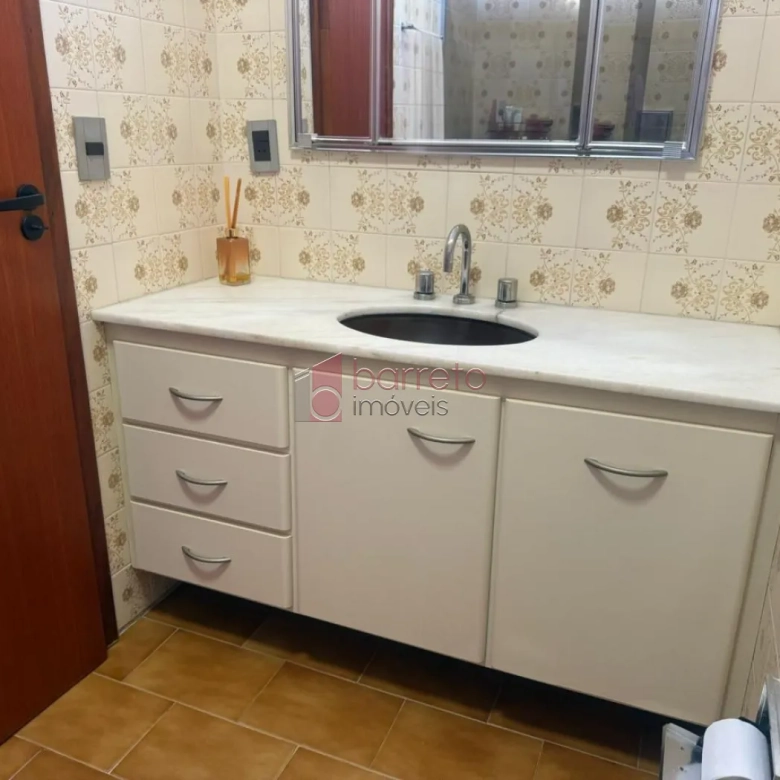 CASA À VENDA COM TERRENO DE 262M² NO BAIRRO VIANELO EM JUNDIAÍ-SP