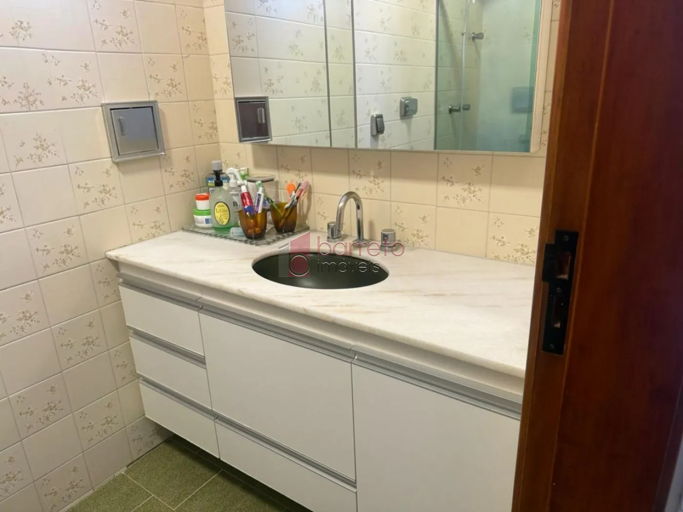 CASA À VENDA COM TERRENO DE 262M² NO BAIRRO VIANELO EM JUNDIAÍ-SP