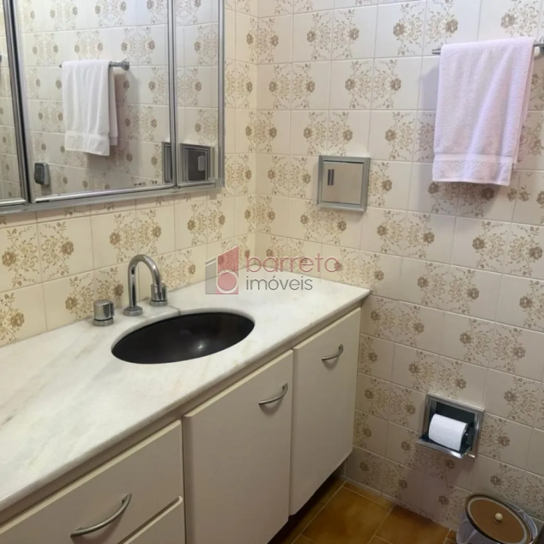 CASA À VENDA COM TERRENO DE 262M² NO BAIRRO VIANELO EM JUNDIAÍ-SP