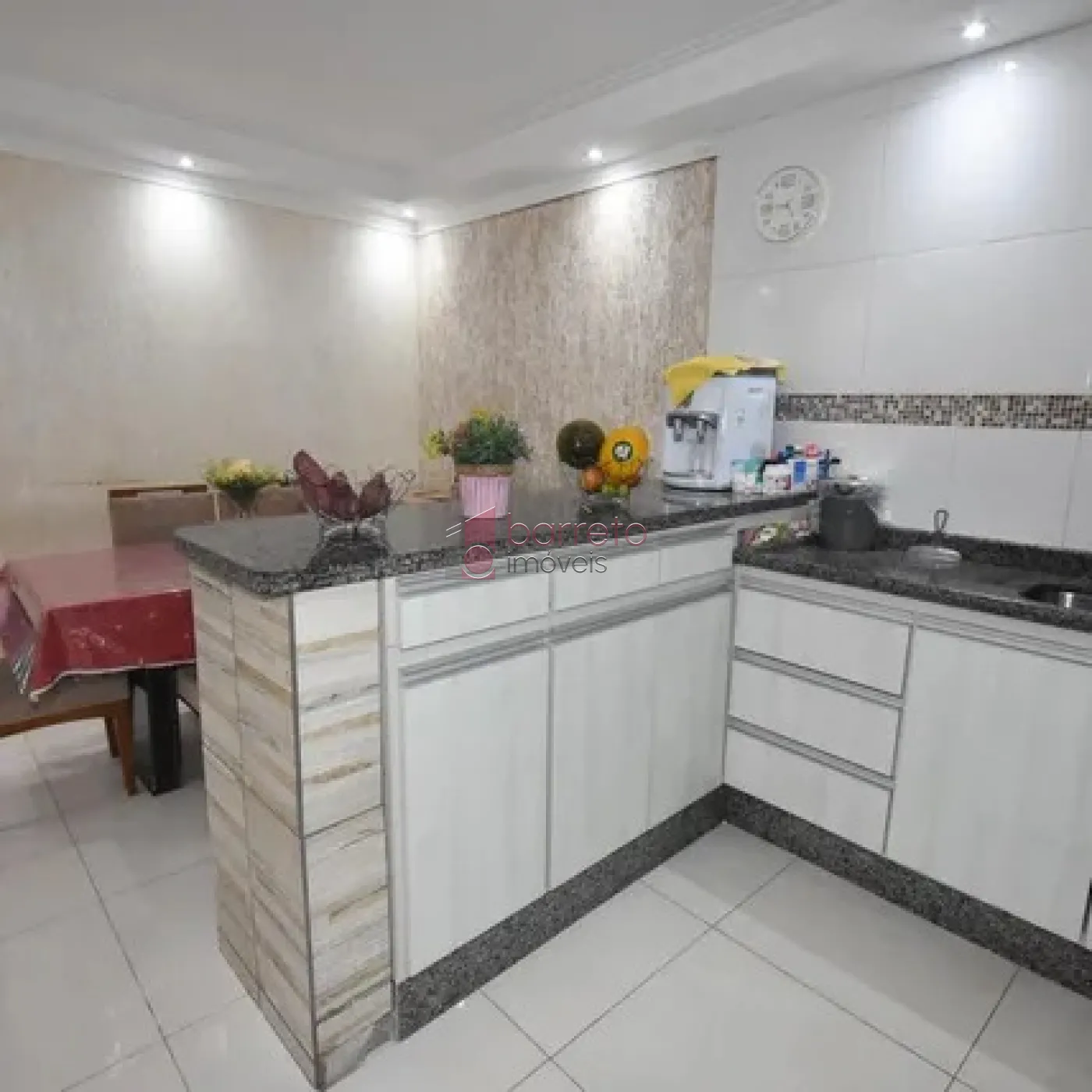 SOBRADO PARA LOCAÇÃO NO BAIRRO FAZENDA GRANDE – JUNDIAÍ/SP.