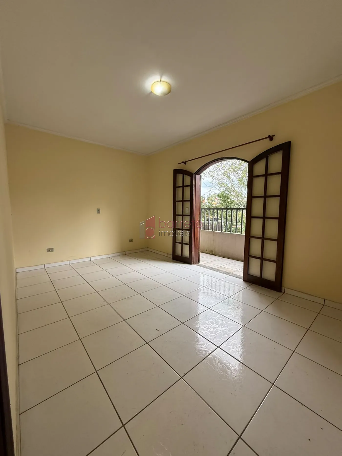 CASA À VENDA NO JARDIM CAÇULA EM JUNDIAÍ/SP