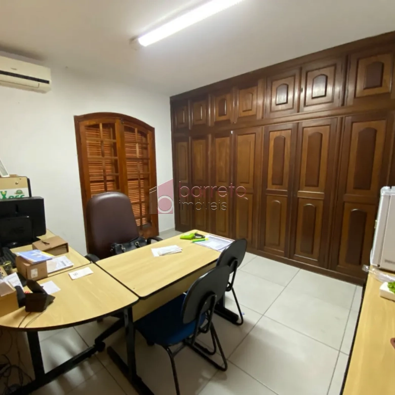 CASA COMERCIAL À VENDA NO CENTRO DE JUNDIAÍ/SP