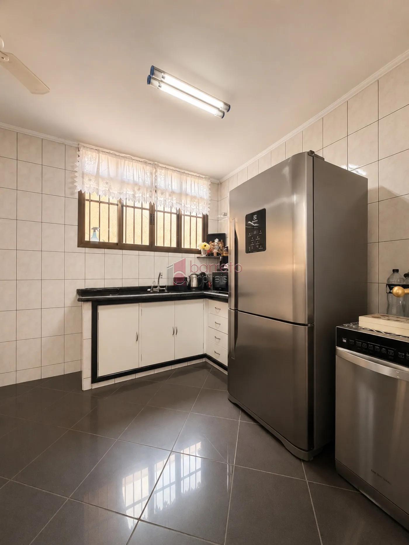 CASA TÉRREA À VENDA – 03 QUARTOS + EDÍCULA – JARDIM MORUMBI – JUNDIAÍ/SP
