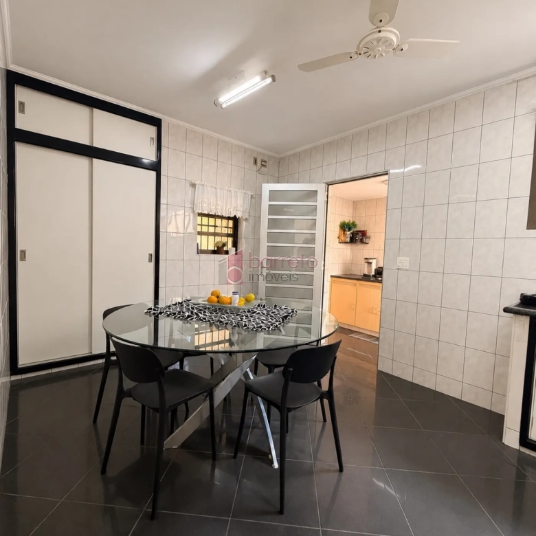 CASA TÉRREA À VENDA – 03 QUARTOS + EDÍCULA – JARDIM MORUMBI – JUNDIAÍ/SP