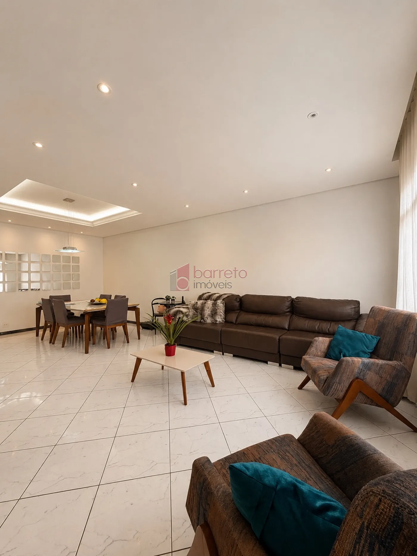 CASA TÉRREA À VENDA – 03 QUARTOS + EDÍCULA – JARDIM MORUMBI – JUNDIAÍ/SP