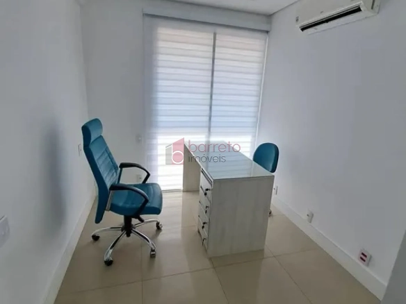 SALA COMERCIAL PARA LOCAÇÃO NO EDIFÍCIO IN DESIGN – JUNDIAÍ/SP.