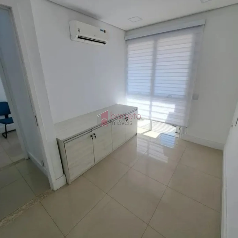 SALA COMERCIAL PARA LOCAÇÃO NO EDIFÍCIO IN DESIGN – JUNDIAÍ/SP.