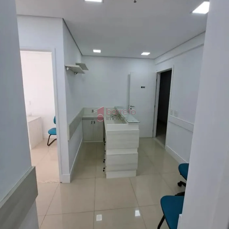 SALA COMERCIAL PARA LOCAÇÃO NO EDIFÍCIO IN DESIGN – JUNDIAÍ/SP.