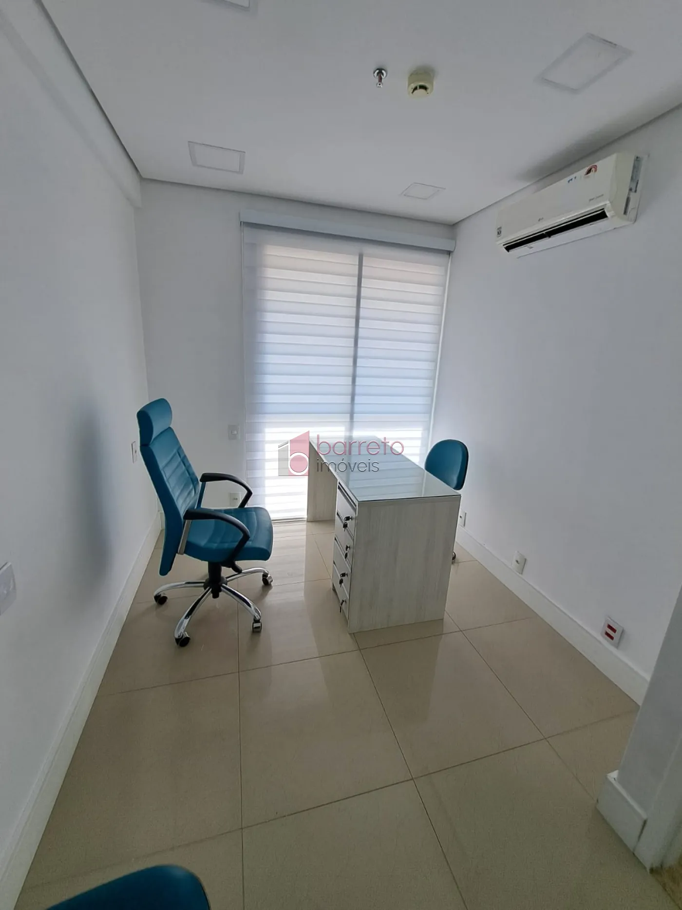 SALA COMERCIAL PARA LOCAÇÃO NO EDIFÍCIO IN DESIGN – JUNDIAÍ/SP.