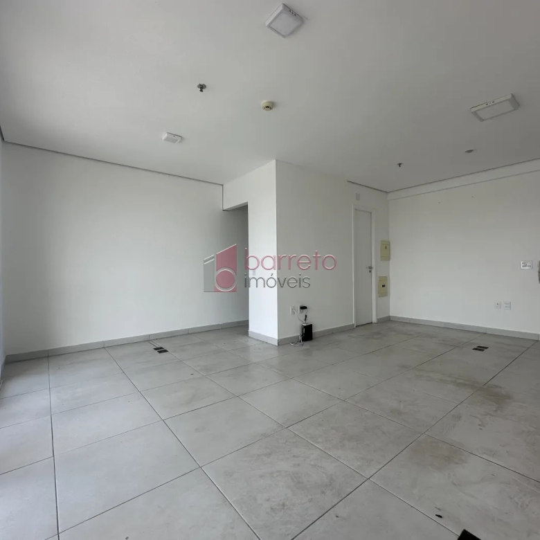 SALA COMERCIAL PARA LOCAÇÃO NO EDIFÍCIO IN DESIGN OFFICE – JUNDIAÍ/SP