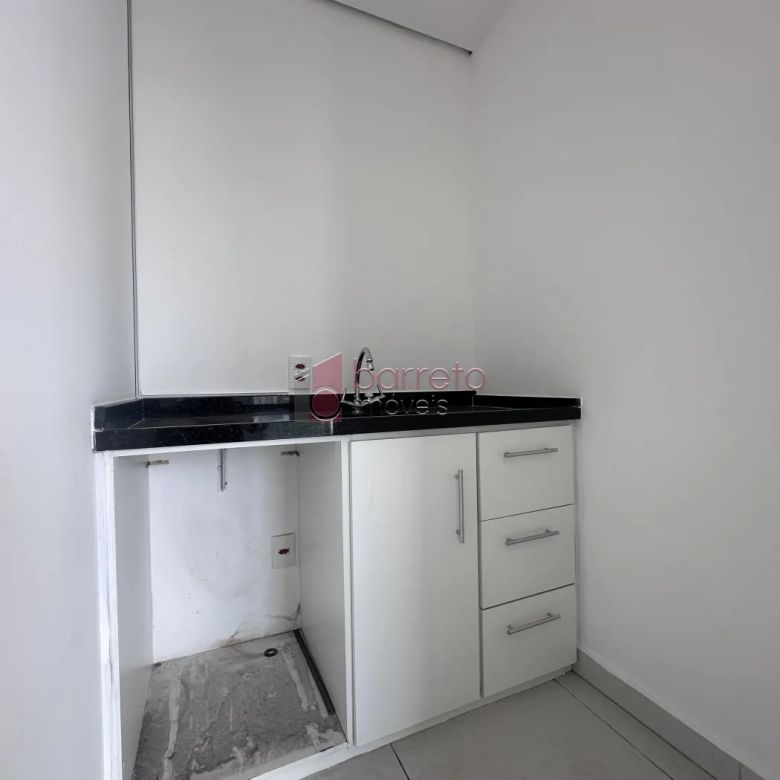 SALA COMERCIAL PARA LOCAÇÃO NO EDIFÍCIO IN DESIGN OFFICE – JUNDIAÍ/SP