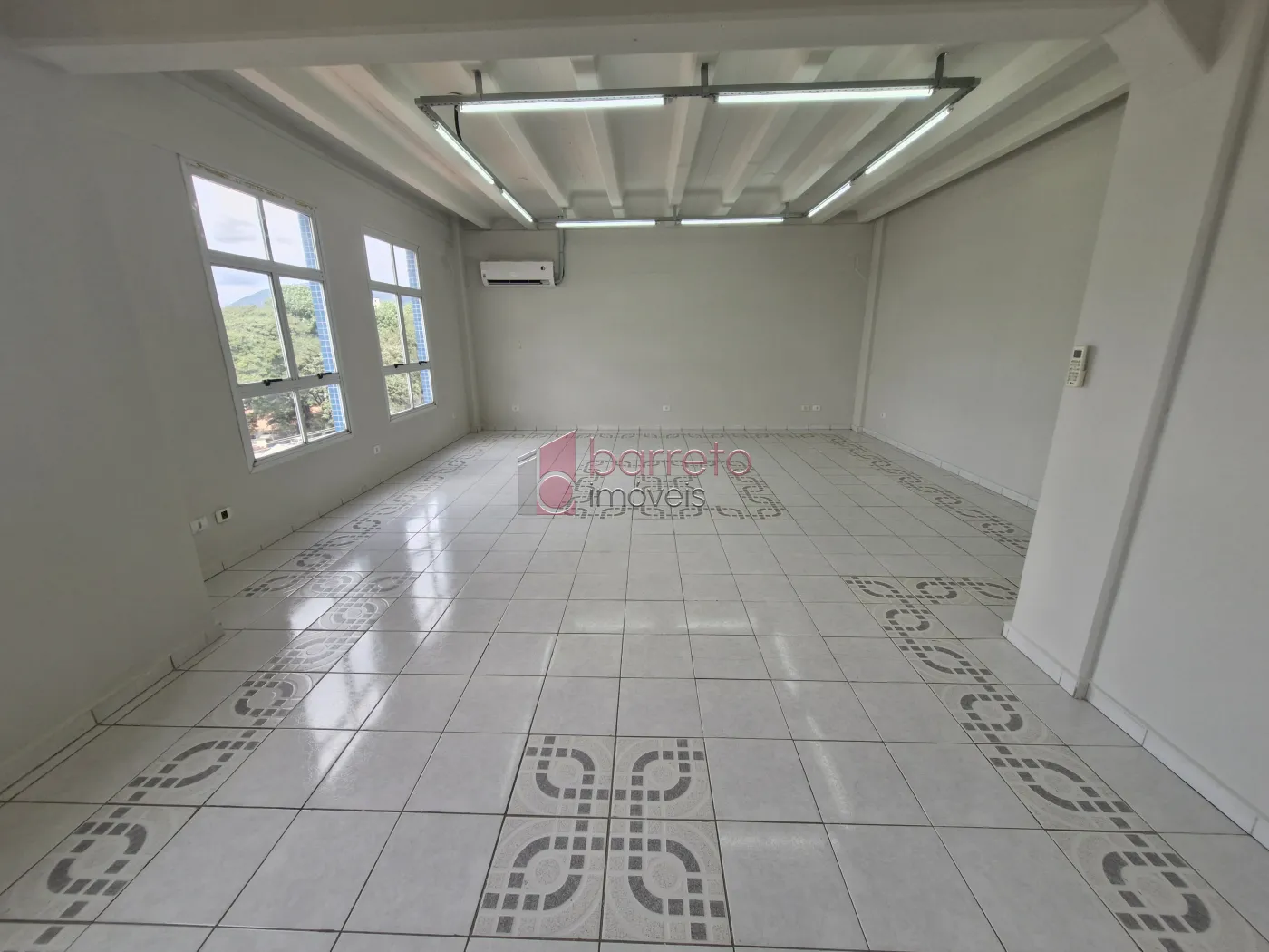 SALA COMERCIAL PARA LOCAÇÃO – JUNDIAÍ/SP