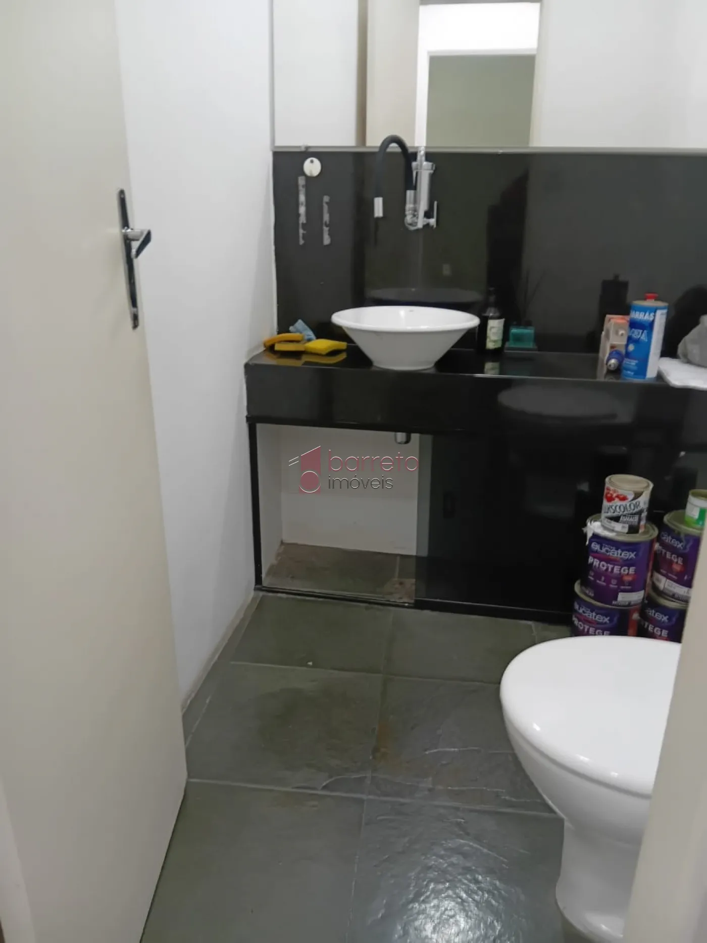 SALA COMERCIAL PARA LOCAÇÃO NO EDIFÍCIO CENTRO EMPRESARIAL NOVE DE JULHO – JUNDIAÍ/SP