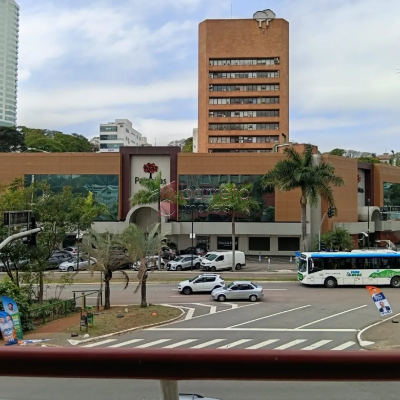 SALA COMERCIAL PARA LOCAÇÃO NO EDIFÍCIO CENTRO EMPRESARIAL NOVE DE JULHO – JUNDIAÍ/SP