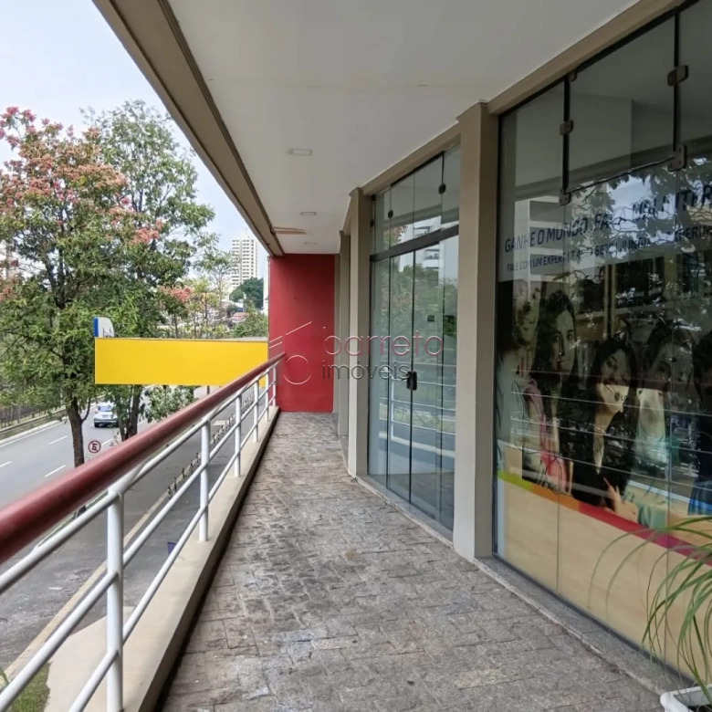 SALA COMERCIAL PARA LOCAÇÃO NO EDIFÍCIO CENTRO EMPRESARIAL NOVE DE JULHO – JUNDIAÍ/SP