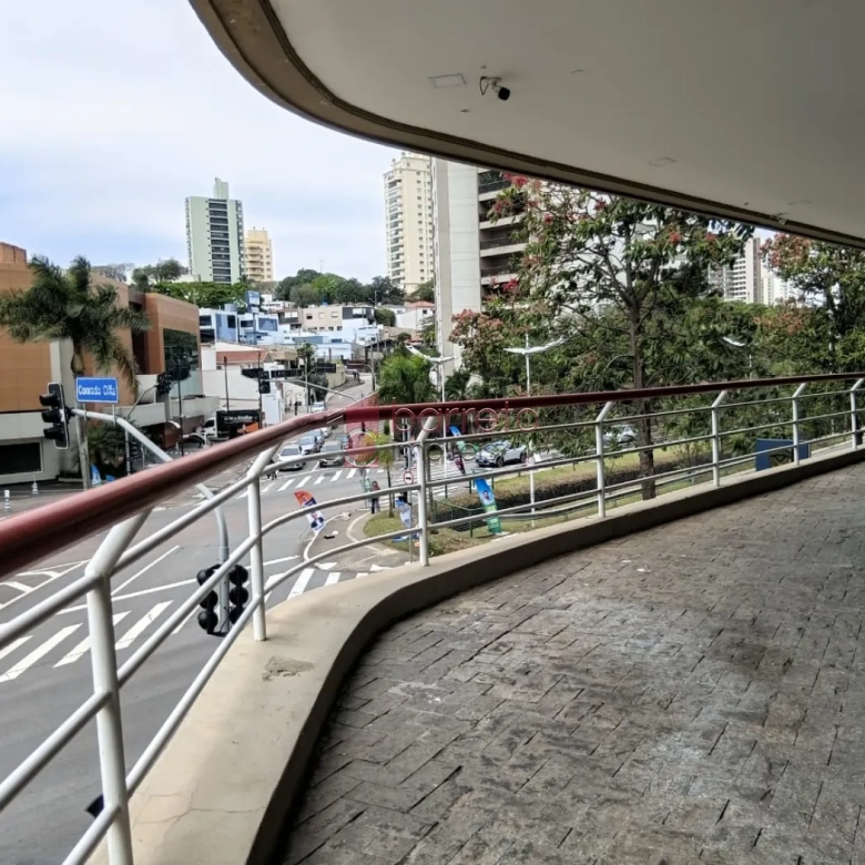 SALA COMERCIAL PARA LOCAÇÃO NO EDIFÍCIO CENTRO EMPRESARIAL NOVE DE JULHO – JUNDIAÍ/SP