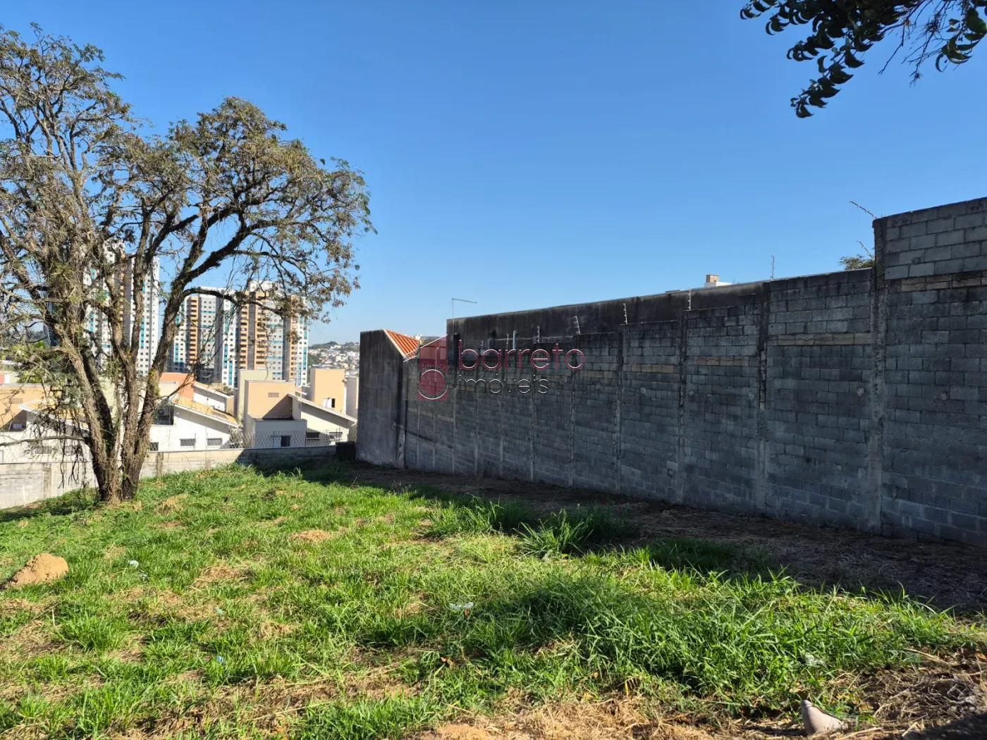 EXCELENTE TERRENO À VENDA NO BAIRRO DO ENGORDADOURO EM JUNDIAÍ/SP