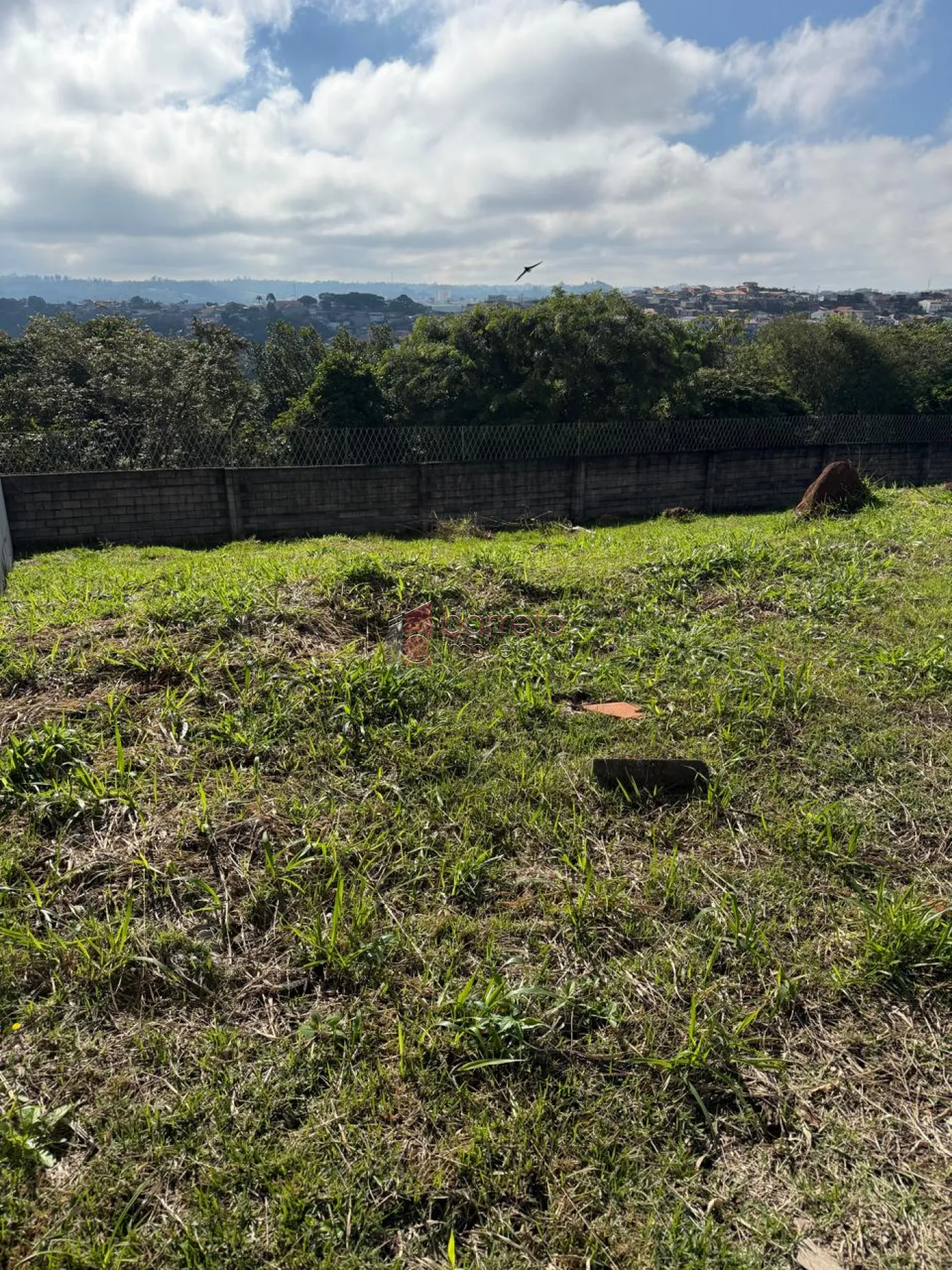 TERRENO À VENDA NO CONDOMÍNIO LAGUNA EM VÁRZEA PAULISTA/SP