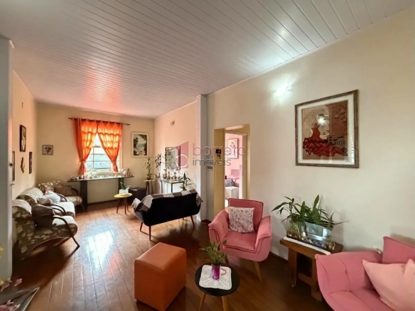CASA TÉRREA COM 05 QUARTOS À VENDA NO BAIRRO CENTRO – JUNDIAÍ/SP