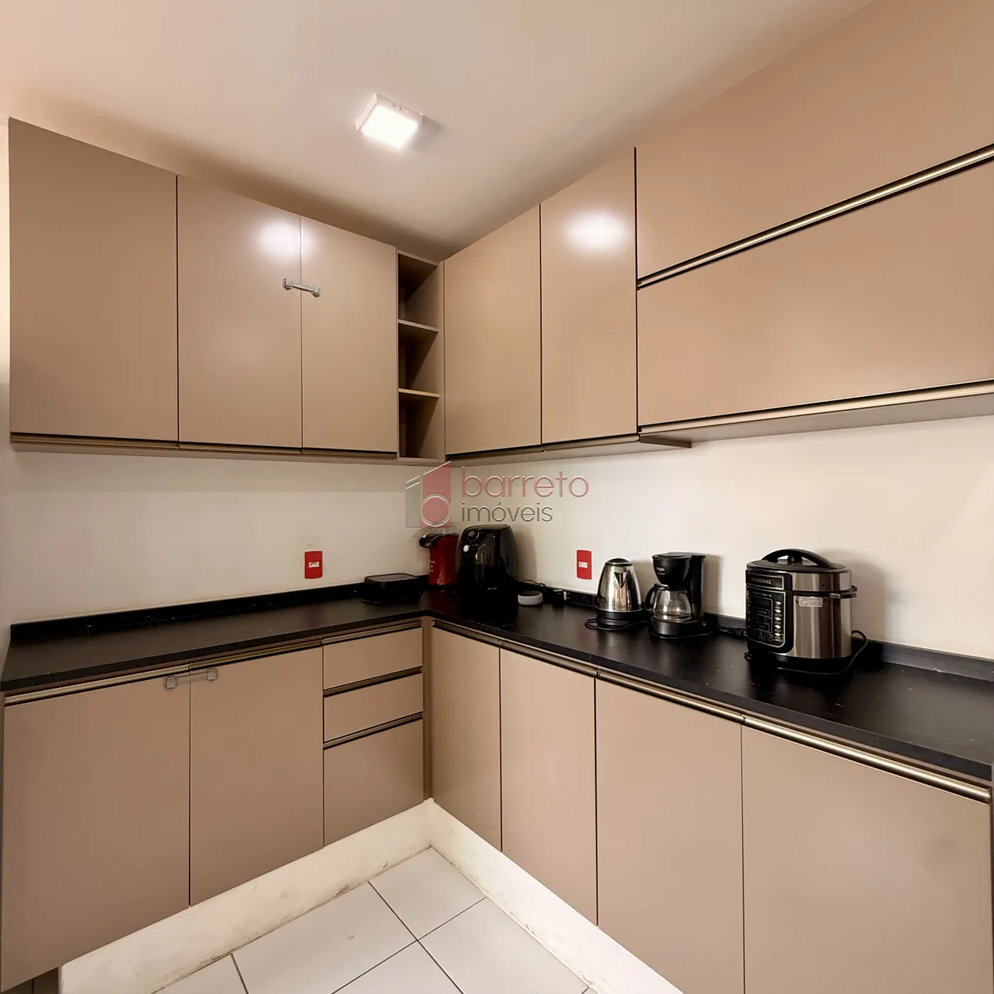 APARTAMENTO À VENDA NO EDIFÍCIO PETRONILHA – CENTRO – JUNDIAÍ/SP