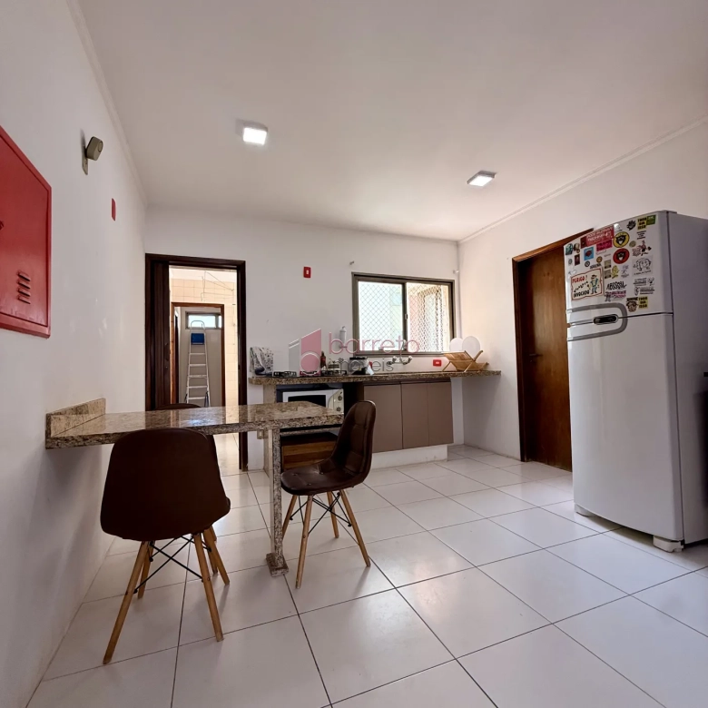 APARTAMENTO À VENDA NO EDIFÍCIO PETRONILHA – CENTRO – JUNDIAÍ/SP