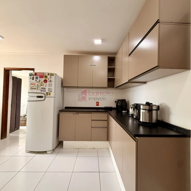 APARTAMENTO À VENDA NO EDIFÍCIO PETRONILHA – CENTRO – JUNDIAÍ/SP