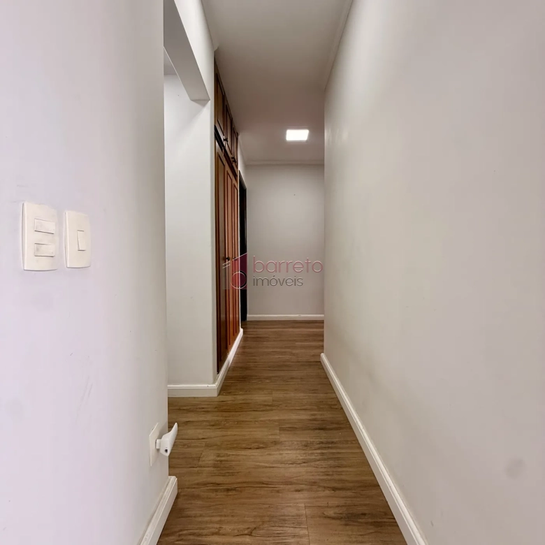 APARTAMENTO À VENDA NO EDIFÍCIO PETRONILHA – CENTRO – JUNDIAÍ/SP