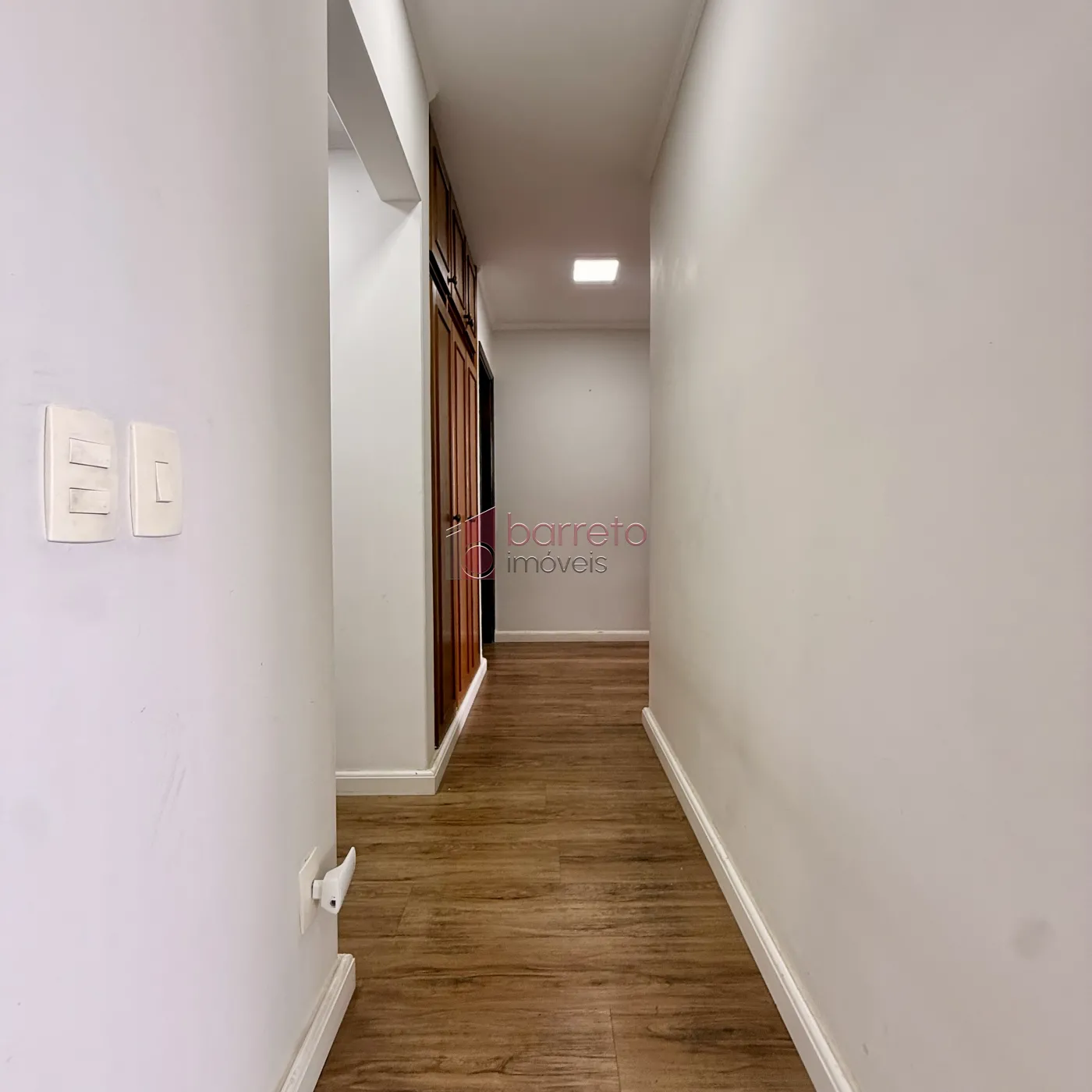 APARTAMENTO À VENDA NO EDIFÍCIO PETRONILHA – CENTRO – JUNDIAÍ/SP