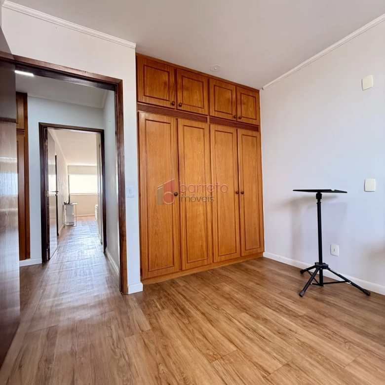 APARTAMENTO À VENDA NO EDIFÍCIO PETRONILHA – CENTRO – JUNDIAÍ/SP