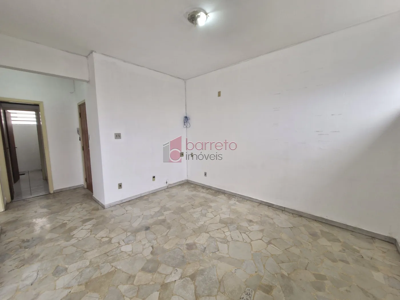 APARTAMENTO À VENDA NO EDIFÍCIO PENTEADO NO CENTRO DE JUNDIAÍ/SP