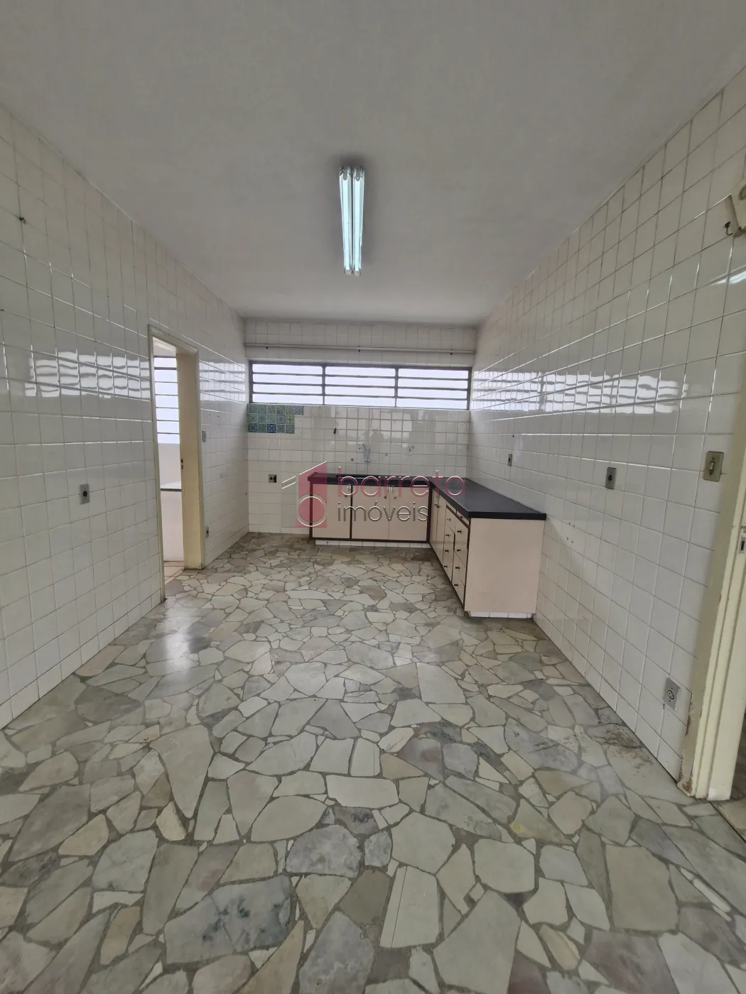 APARTAMENTO À VENDA NO EDIFÍCIO PENTEADO NO CENTRO DE JUNDIAÍ/SP