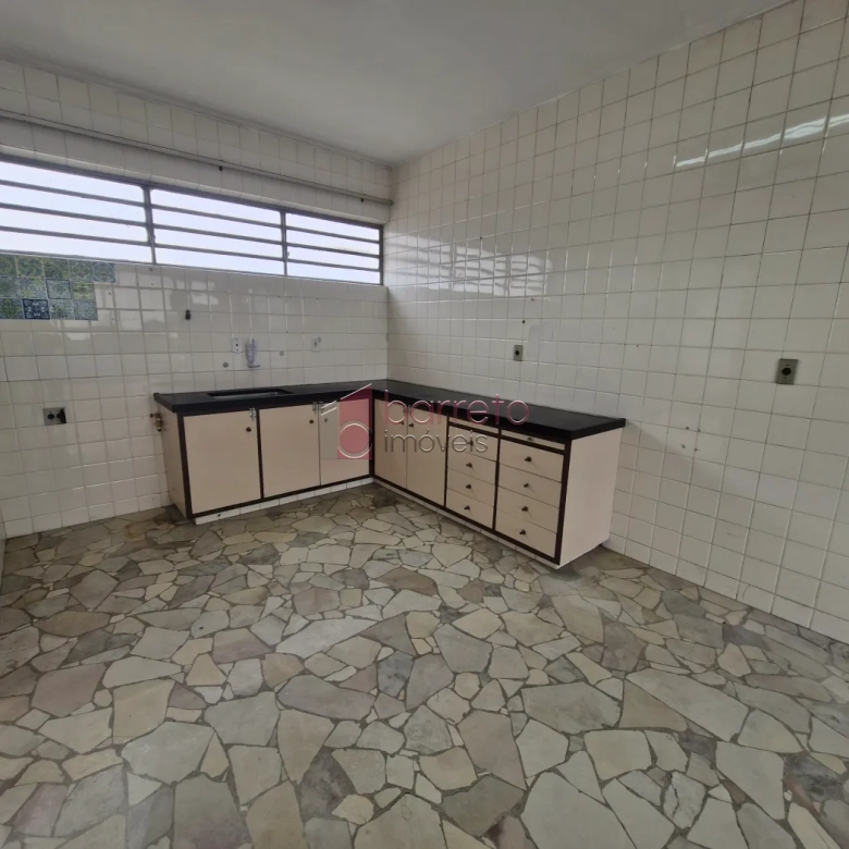 APARTAMENTO À VENDA NO EDIFÍCIO PENTEADO NO CENTRO DE JUNDIAÍ/SP