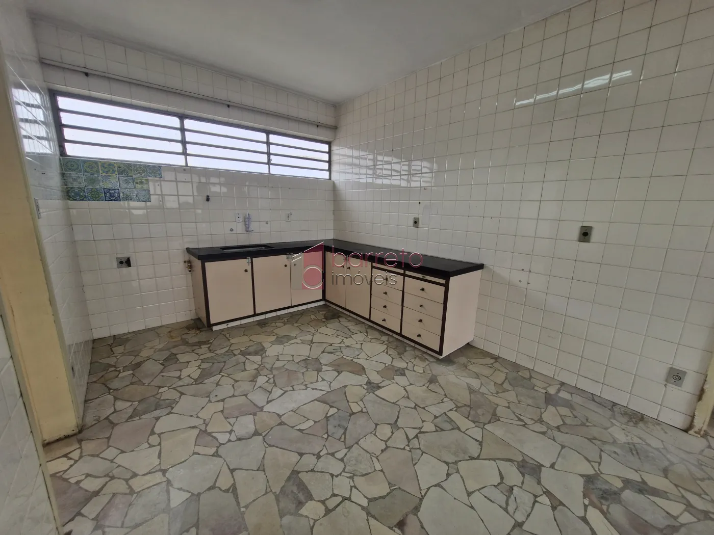 APARTAMENTO À VENDA NO EDIFÍCIO PENTEADO NO CENTRO DE JUNDIAÍ/SP