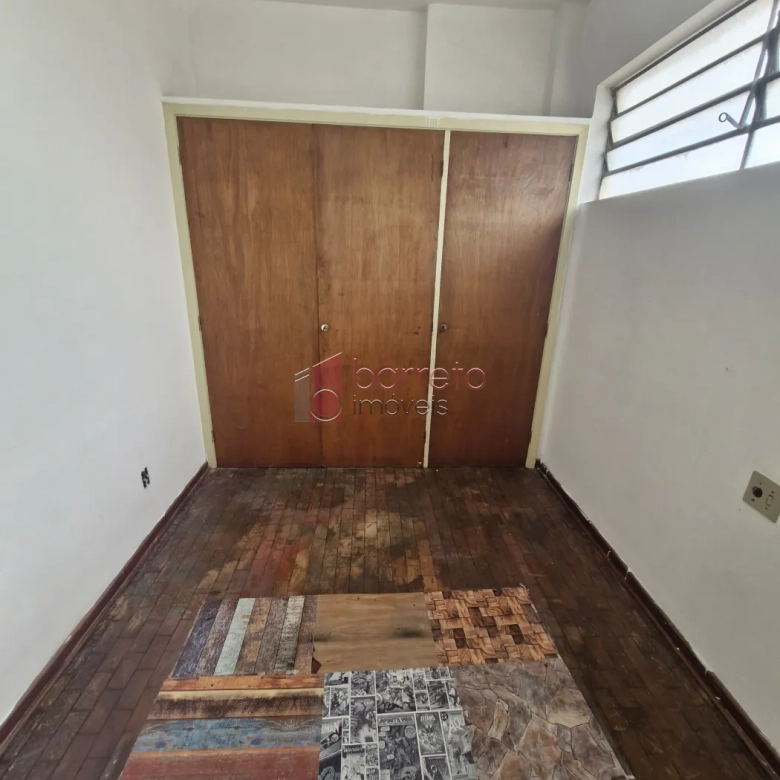 APARTAMENTO À VENDA NO EDIFÍCIO PENTEADO NO CENTRO DE JUNDIAÍ/SP