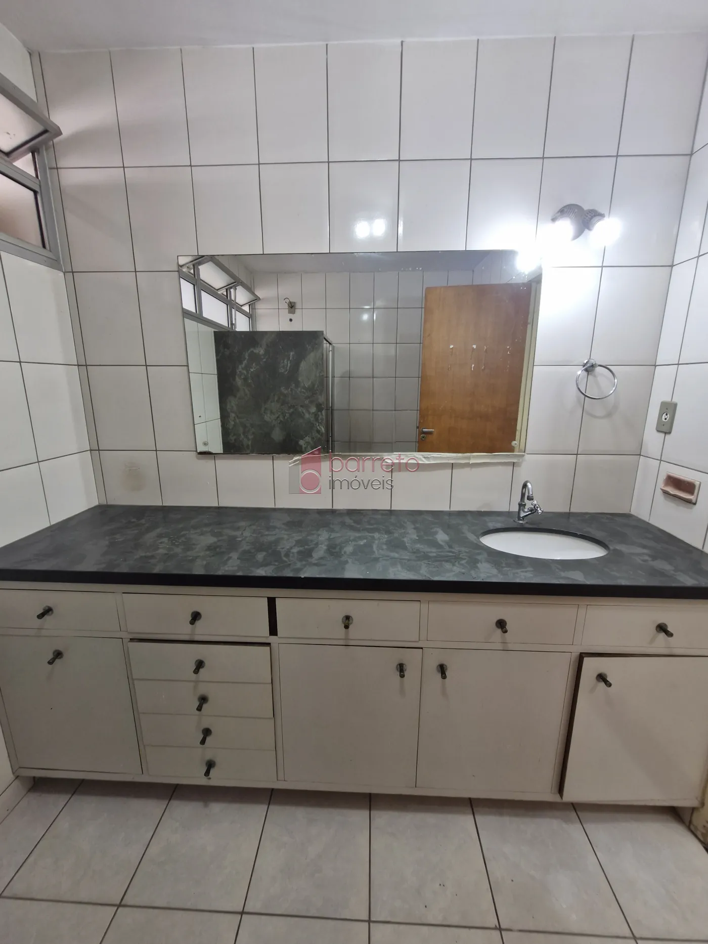APARTAMENTO À VENDA NO EDIFÍCIO PENTEADO NO CENTRO DE JUNDIAÍ/SP